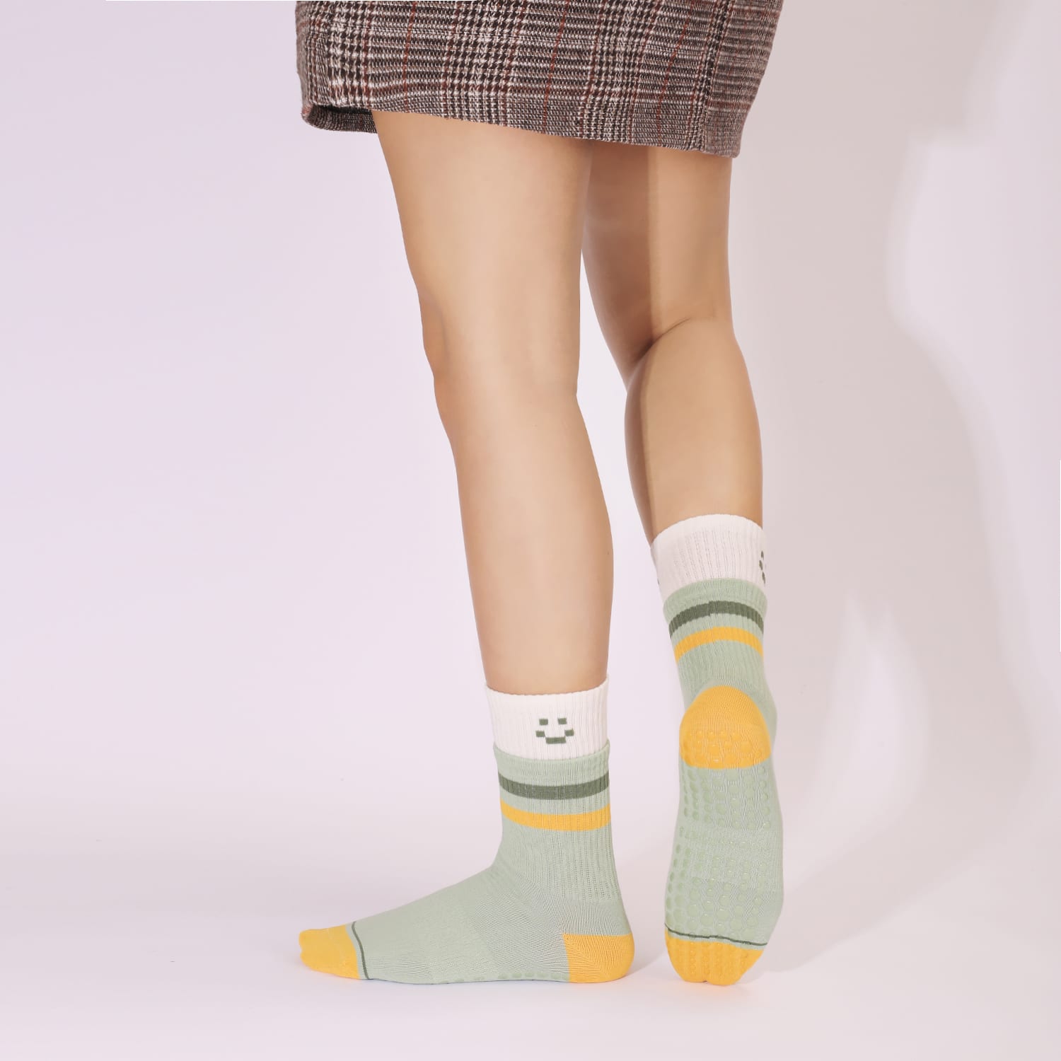 Full-Sole Traction for Studio Safety